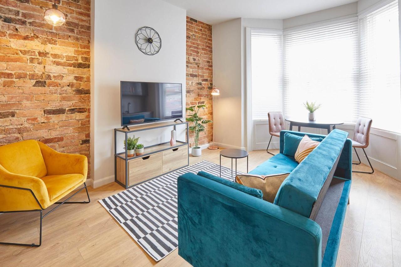 Host & - North Marine House Apartment